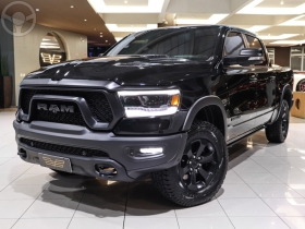 1500 5.7 v8 rebel cd 4x4 4p automatico 2022 caxias do sul