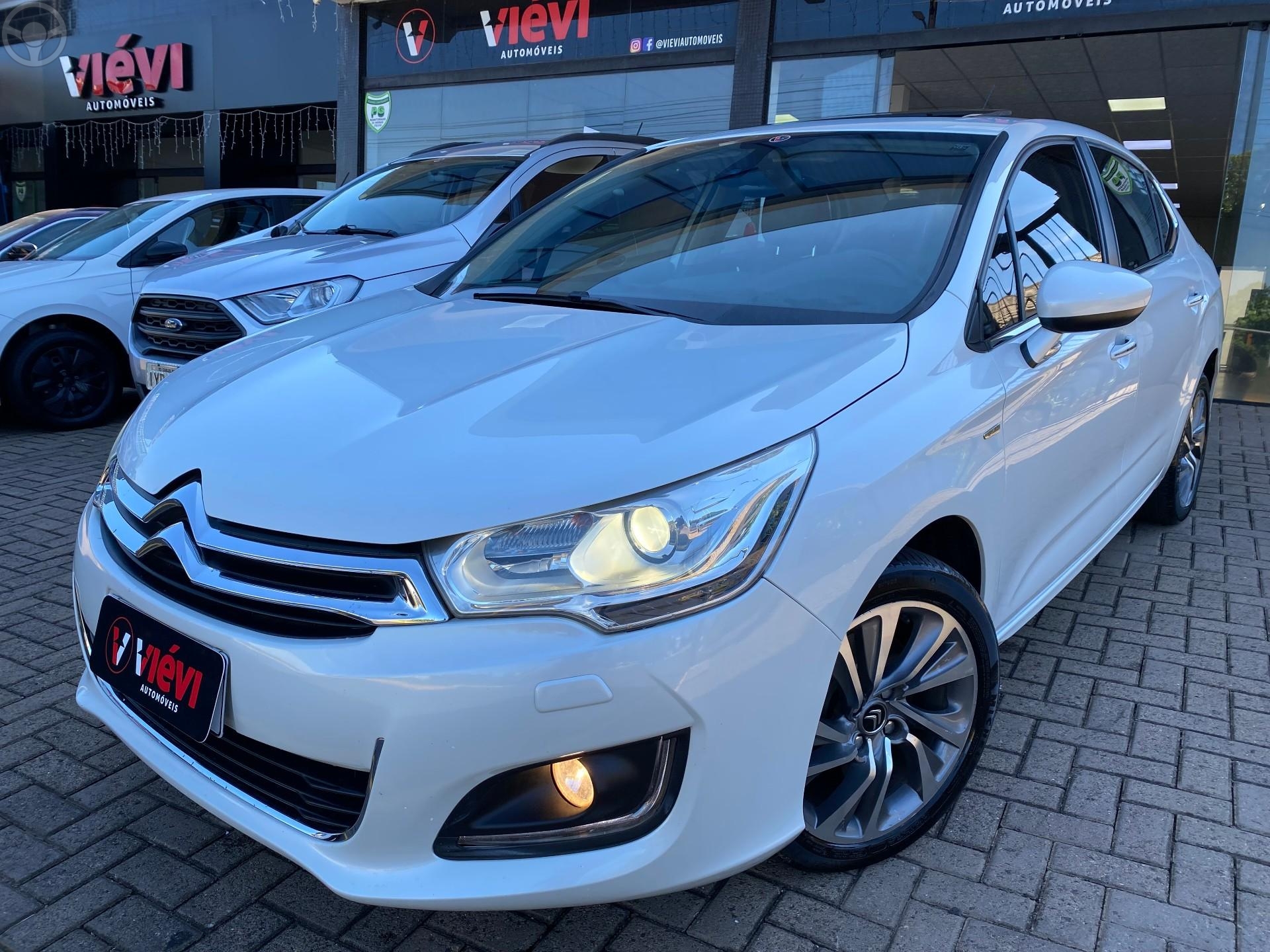 C4 2.0 EXCLUSIVE 16V FLEX 4P AUTOMÁTICO - 2018 - TEUTôNIA