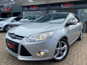 focus 2.0 se sedan 16v flex 4p automatico 2015 teutonia