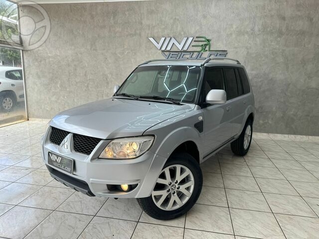 PAJERO TR4 2.0 FLEX - 2013 - ESPUMOSO