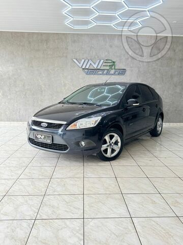 FOCUS HATCH 1.6 FLEX - 2013 - ESPUMOSO