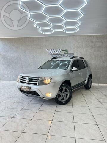 DUSTER TECHROAD 2.0 - 2013 - ESPUMOSO