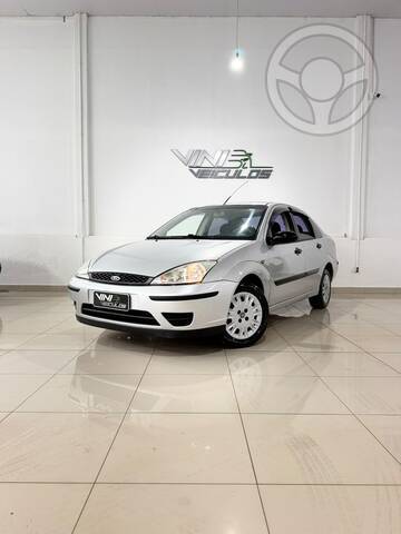 FOCUS SEDAN 1.6 - 2006 - ESPUMOSO