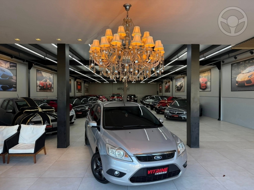FOCUS 1.6 GLX 8V FLEX 4P MANUAL - 2011 - ESTâNCIA VELHA