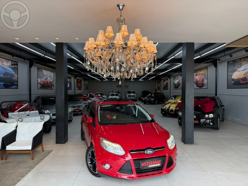 FOCUS 2.0 TITANIUM HATCH 16V FLEX 4P AUTOMÁTICO - 2014 - ESTâNCIA VELHA