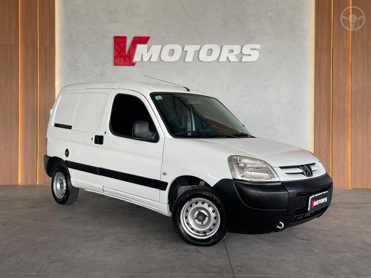 PARTNER 1.6 16V FLEX 3P MANUAL - 2014 - PAROBé
