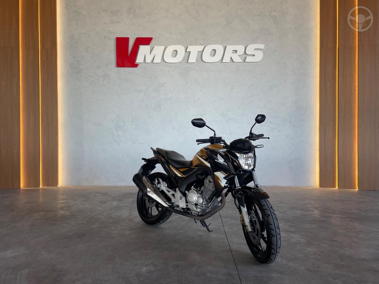 CB 250F TWISTER CBS - 2020 - PAROBé