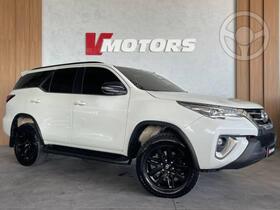 hilux sw4 2.8 srx 4x4 7 lugares 16v turbo intercooler diesel 4p automatico 2018 parobe