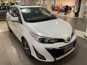 yaris 1.5 xls connect 16v flex 4p automatico 2022 caxias do sul