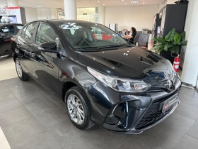 yaris 1.5 xs sedan 16v flex 4p automatico 2023 caxias do sul