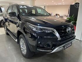HILUX SW4 2.8 SRX 4X4 7 LUGARES 16V TURBO INTERCOOLER DIESEL 4P AUTOMÁTICO