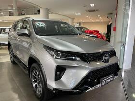 HILUX SW4 2.8 4X4 SRX PLATINUM TURBO DIESEL 4P AUTOMÁTICO