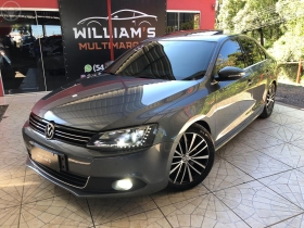 jetta 2.0 tsi highline 211cv 4p tiptronic 2013 caxias do sul