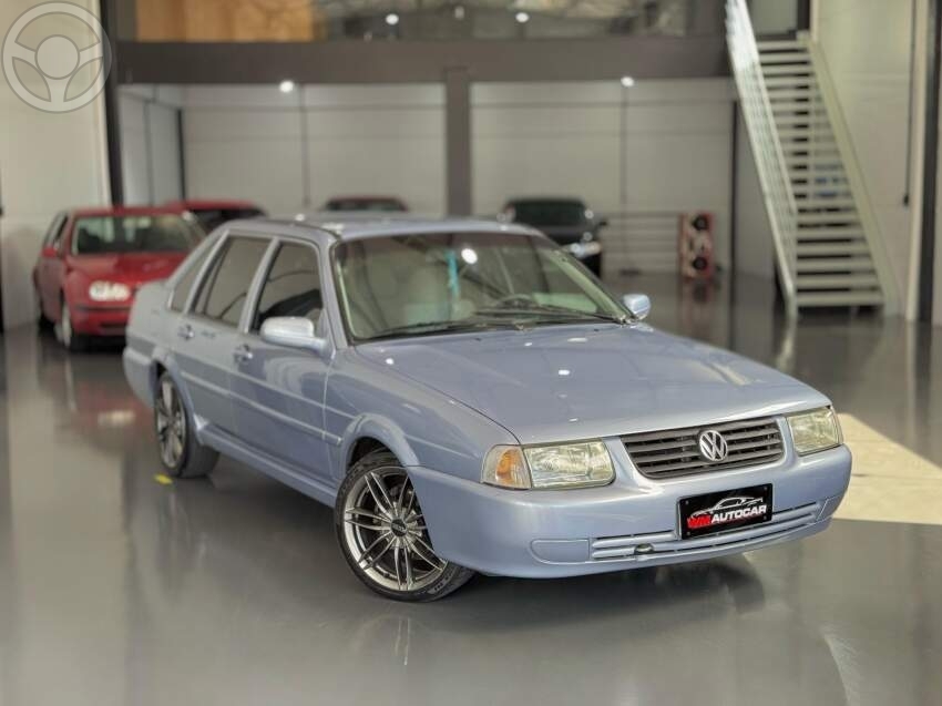 SANTANA 2.0 MI COMFORTLINE 8V 4P MANUAL - 2002 - BOM PRINCíPIO