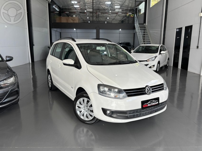 SPACEFOX 1.6 MI TREND 8V FLEX 4P MANUAL - 2012 - BOM PRINCíPIO