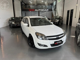 VECTRA 2.0 MPFI GT HATCH 8V FLEX 4P MANUAL