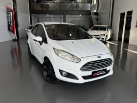 fiesta 1.6 se hatch 16v flex 4p manual 2015 bom principio
