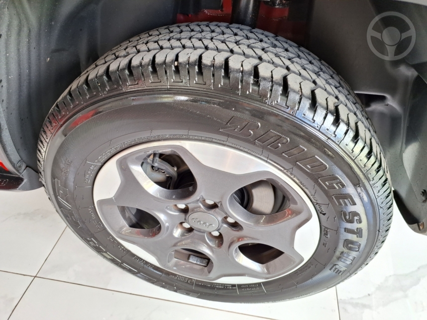 JEEP - RENEGADE 1.8 16V FLEX 4P AUTOMÁTICO - 2016/2016 - VERMELHA - R$ 65.500,00