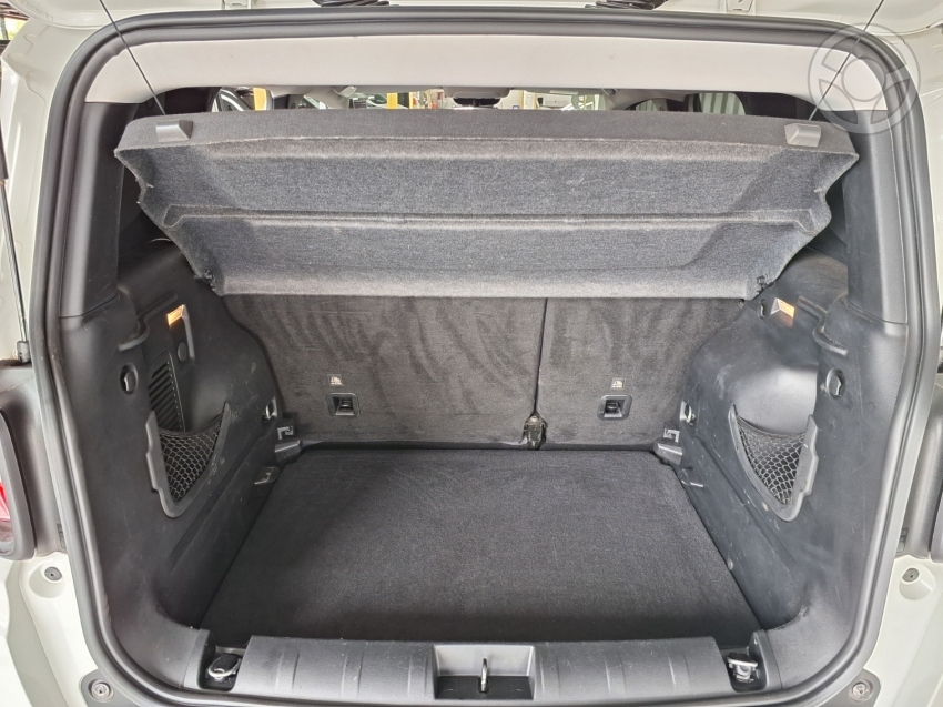 JEEP - RENEGADE 1.8 16V FLEX SPORT 4P MANUAL - 2018/2019 - BRANCA - R$ 72.900,00