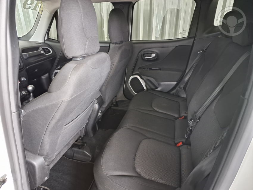 JEEP - RENEGADE 1.8 16V FLEX SPORT 4P MANUAL - 2018/2019 - BRANCA - R$ 72.900,00