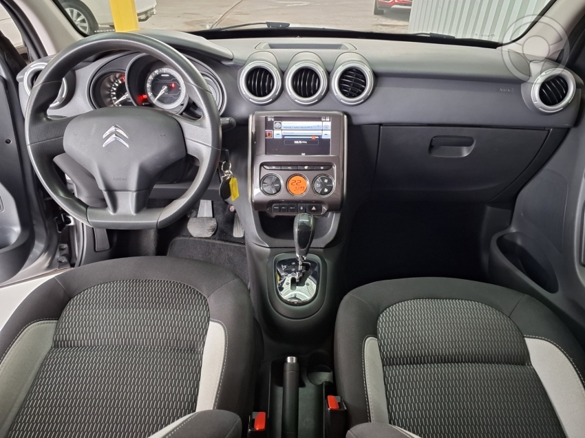 CITROËN - C3 1.6 URBAN TRAIL 16V FLEX 4P AUTOMÁTICO - 2019/2019 - CINZA - R$ 62.900,00