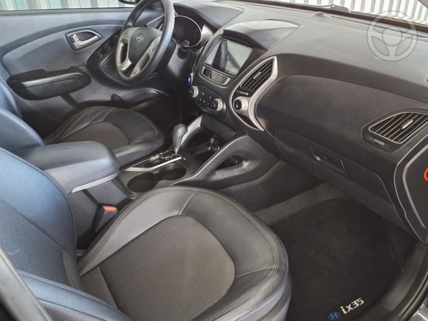 HYUNDAI - IX35 2.0 MPI 4X2 16V FLEX 4P AUTOMÁTICO - 2013/2014 - PRETA - R$ 72.900,00