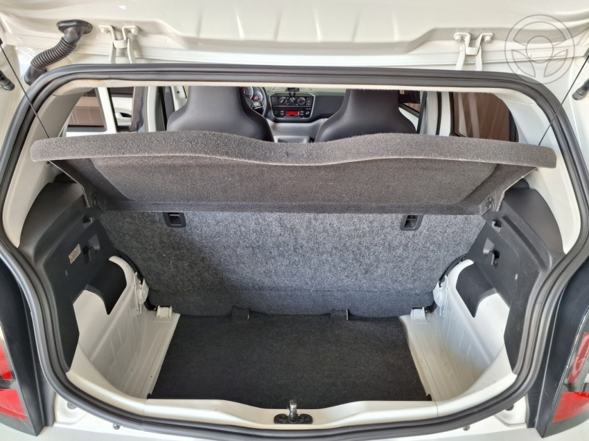 VOLKSWAGEN - UP 1.0 MPI MOVE UP 12V FLEX 4P MANUAL - 2019/2019 - BRANCA - R$ 58.900,00