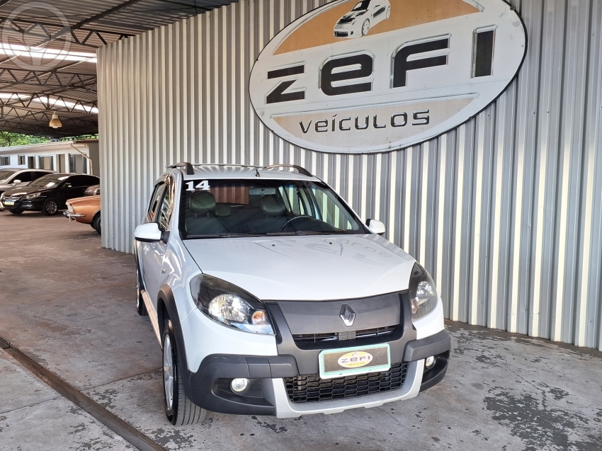 SANDERO 1.6 STEPWAY 8V FLEX 4P MANUAL - 2014 - CAXIAS DO SUL