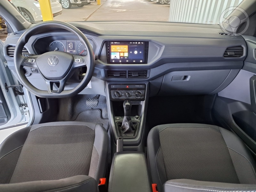 VOLKSWAGEN - T-CROSS 1.0 TSI 200 SENSE AUTOMÁTICO - 2022/2023 - PRATA - R$ 96.900,00