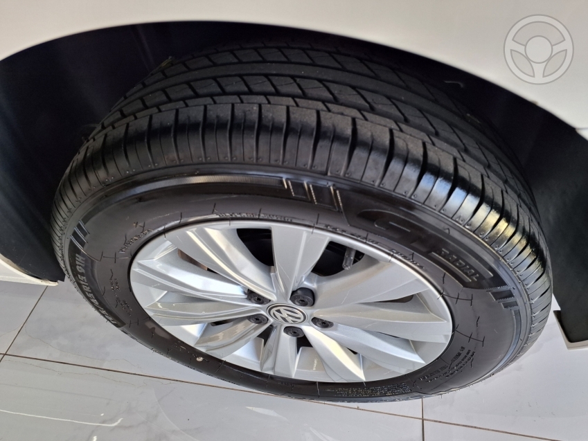 VOLKSWAGEN - VIRTUS 1.6 MSI FLEX 4P AUTOMÁTICO - 2019/2020 - BRANCA - R$ 73.900,00