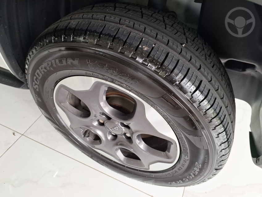 JEEP - RENEGADE 1.8 16V FLEX SPORT 4P MANUAL - 2018/2019 - BRANCA - R$ 72.900,00