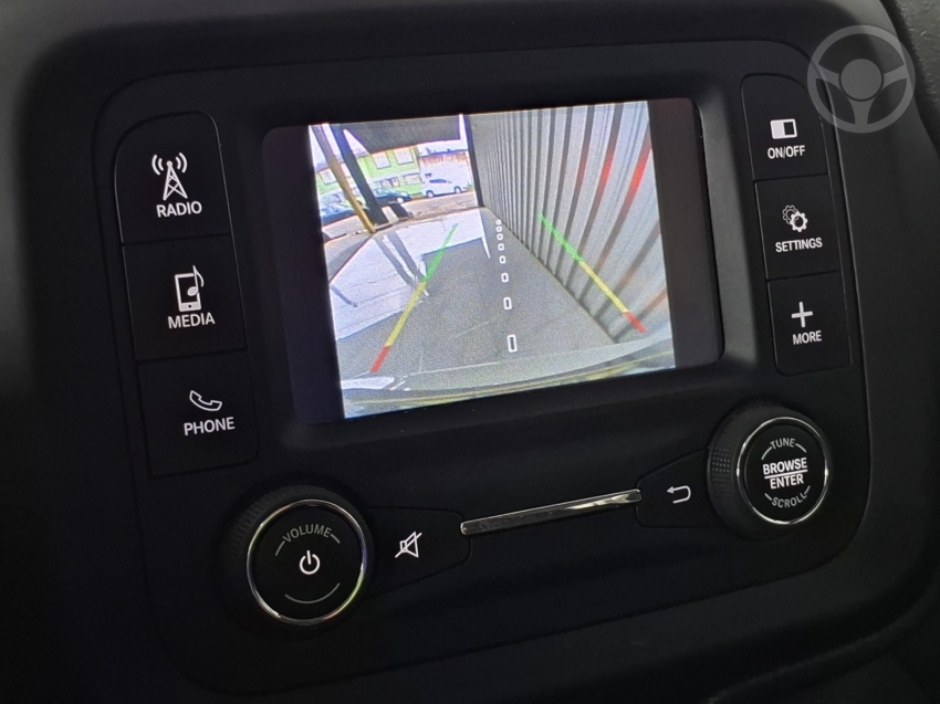 JEEP - RENEGADE 1.8 16V FLEX SPORT 4P MANUAL - 2018/2019 - BRANCA - R$ 72.900,00