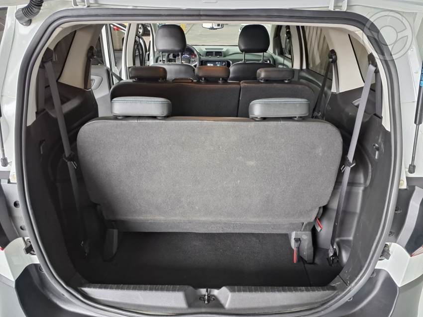 CHEVROLET - SPIN 1.8 8V ACTIV7 FLEX 5P AUTOMÁTICO - 2023/2024 - BRANCA - R$ 109.900,00