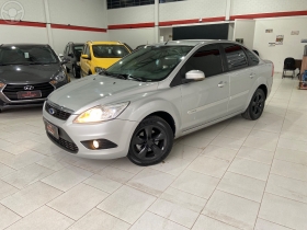 focus 2.0 glx sedan 16v flex 4p automatico 2011 nova prata 