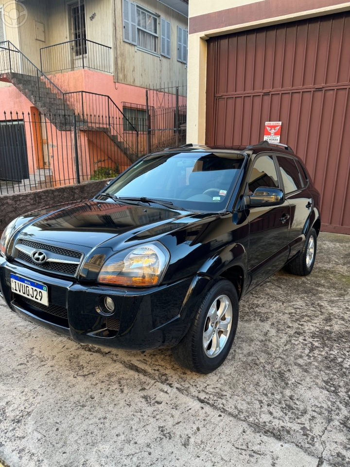 TUCSON 2.0 MPFI GLS TOP 16V 143CV 2WD FLEX 4P AUTOMÁTICO - 2015 - CAXIAS DO SUL