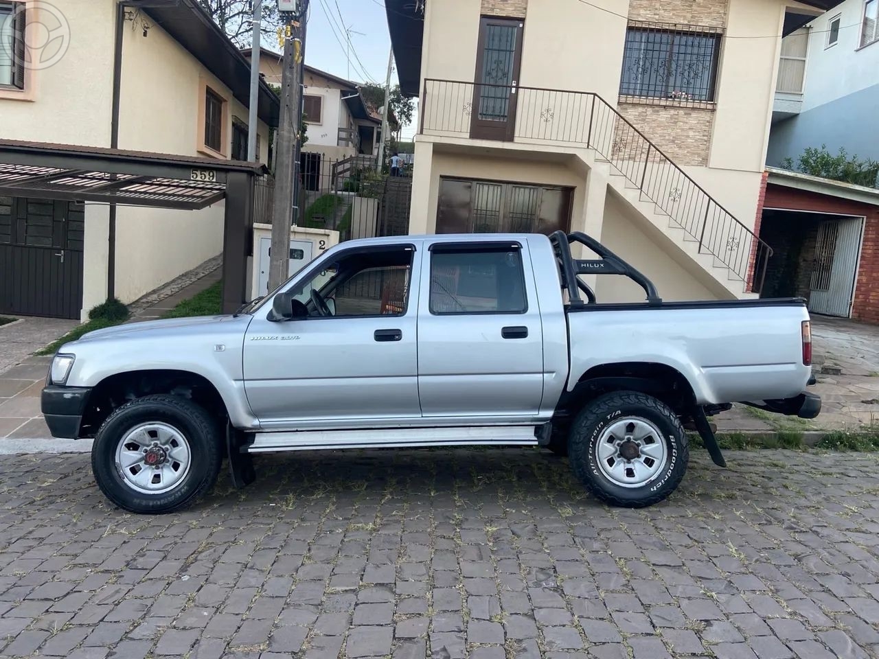 HILUX 2.8 4X4 CD 8V DIESEL 4P MANUAL - 2004 - CAXIAS DO SUL