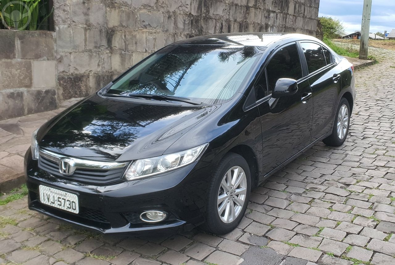 CIVIC 1.8 LXS 16V FLEX 4P MANUAL - 2014 - CAXIAS DO SUL