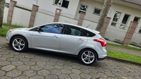 FOCUS 2.0 SE PLUS 16V FLEX 4P AUTOMÁTICO