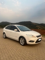 focus 2.0 titanium hatch 16v flex 4p automatico 2013 feliz