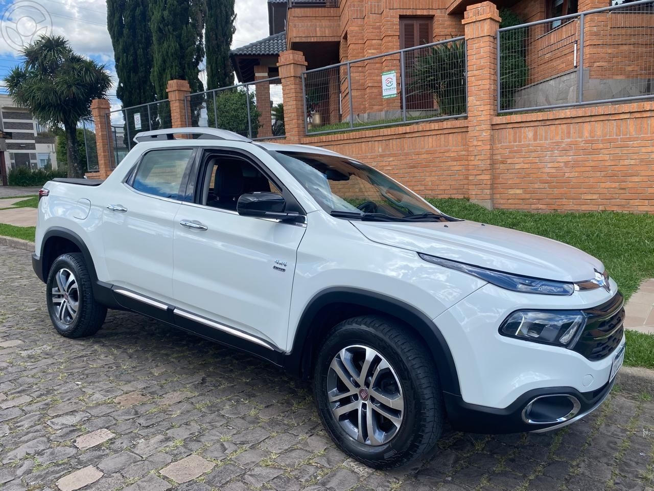 TORO 2.0 16V TURBO DIESEL VOLCANO 4WD AUTOMÁTICO - 2018 - CAXIAS DO SUL