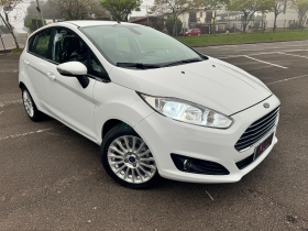 FIESTA 1.6 TITANIUM PLUS HATCH 16V FLEX 4P AUTOMÁTICO