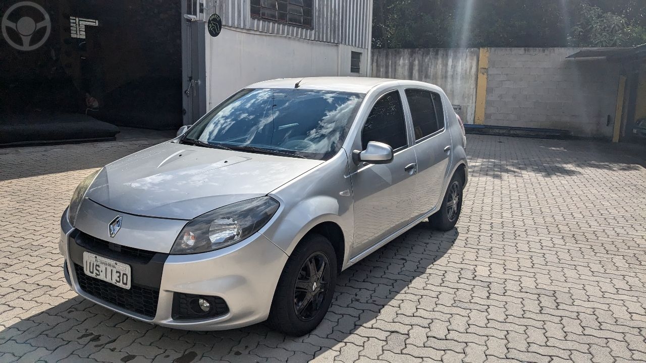 SANDERO 1.6 EXPRESSION 8V FLEX 4P MANUAL - 2014 - CAXIAS DO SUL