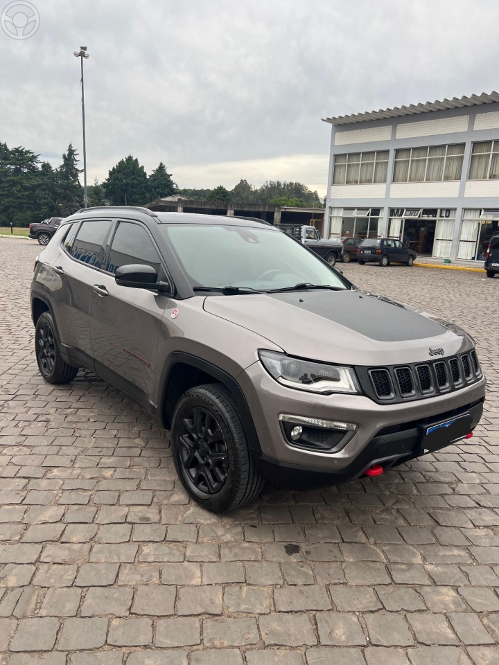 COMPASS 2.0 16V DIESEL TRAILHAWK 4X4 AUTOMÁTICO - 2021 - SÃO MARCOS