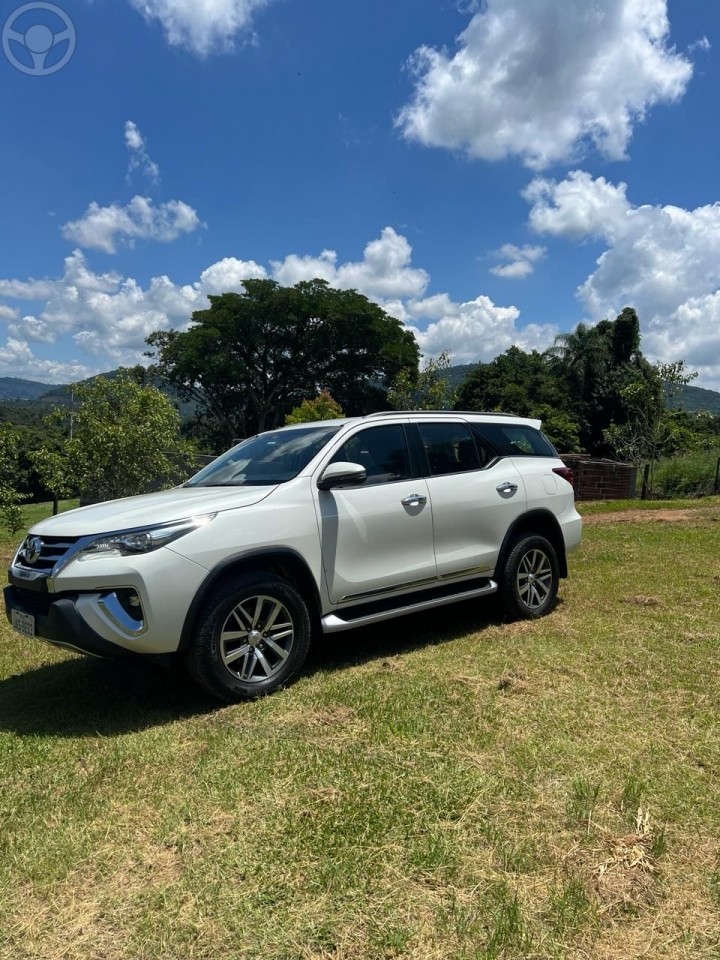 HILUX SW4 2.8 SRX 4X4 16V TURBO INTERCOOLER DIESEL 4P AUTOMÁTICO - 2018 - FELIZ