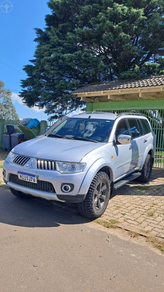 PAJERO DAKAR 3.2 HPE 4X4 7 LUGARES 16V TURBO INTERCOOLER DIESEL 4P AUTOMÁTICO - 2012 - CAMBARÁ DO SUL