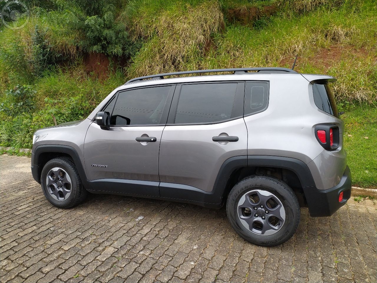 RENEGADE 1.8 16V FLEX 4P AUTOMÁTICO - 2021 - LAJEADO