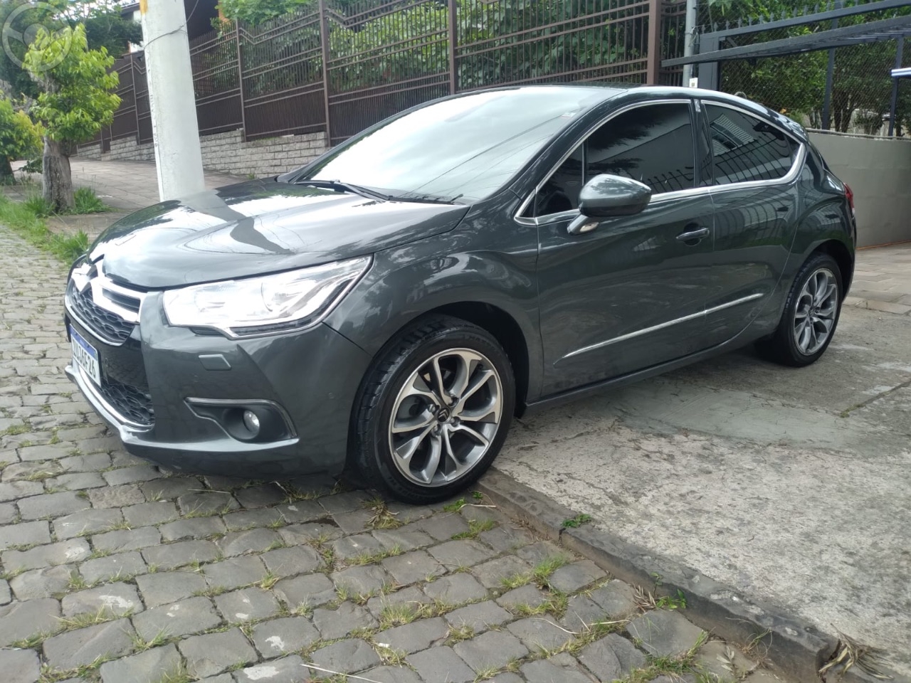 DS4 1.6 THP CHIC 165 16V TURBO GASOLINA 4P AUTOMÁTICO - 2014 - CAXIAS DO SUL