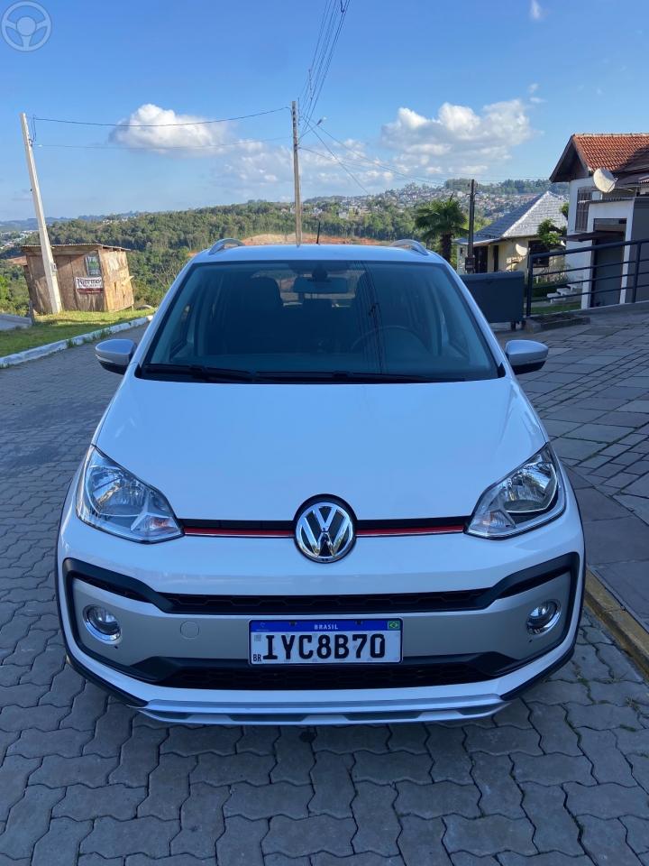 UP 1.0 TSI CROSS 12V FLEX 4P MANUAL - 2018 - BENTO GONÇALVES