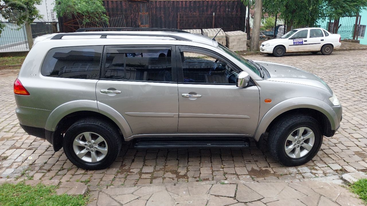 PAJERO DAKAR 3.2 HPE 4X4 7 LUGARES 16V TURBO INTERCOOLER DIESEL 4P AUTOMÁTICO - 2012 - CAXIAS DO SUL 