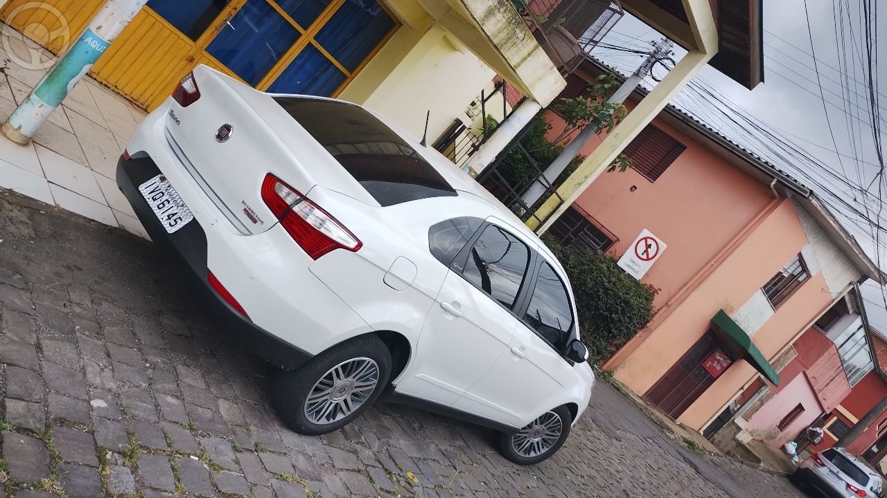 GRAND SIENA 1.4 MPI ATTRACTIVE 8V FLEX 4P MANUAL - 2015 - CAXIAS DO SUL 